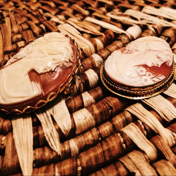 Antique Jewelry - 1940’s Cameo {SET} : Antique